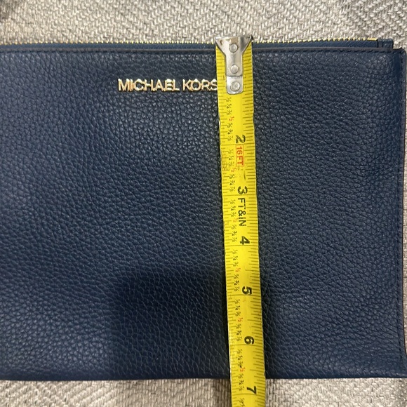 Michael Kors XL Zip Clutch Wristlet - Picture 8 of 8